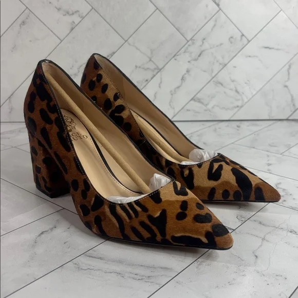 NWT Vince Camuto Womens Brown Animal Patten Cow Fur Block Heel Pumps Size 6.5M - Picture 3 of 8